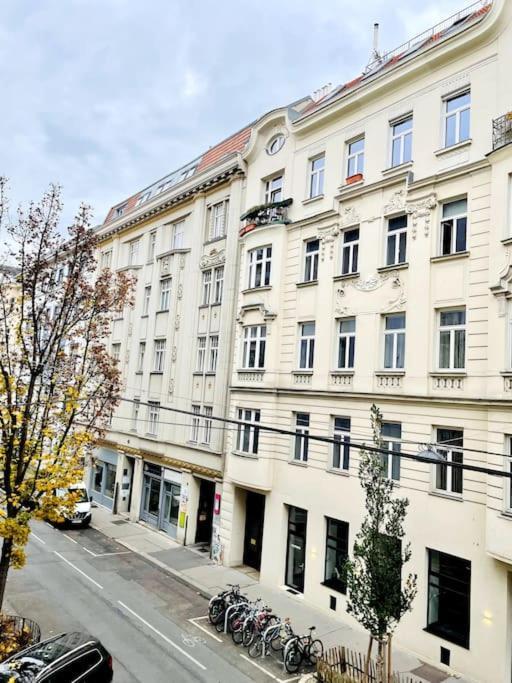 City-Center-Apartment Hip Area, Big & New Wien Eksteriør bilde